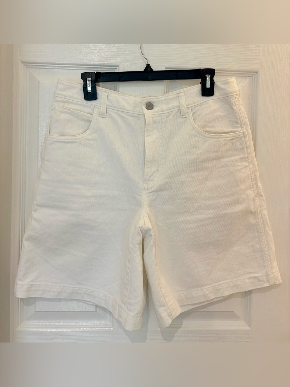 Aritzia TNA White Mid Thigh High Rise Denim Jean Summer Beach Shorts Size 10